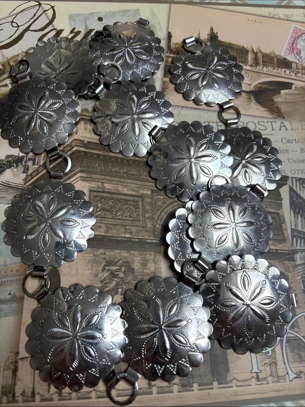 N/A belt flower